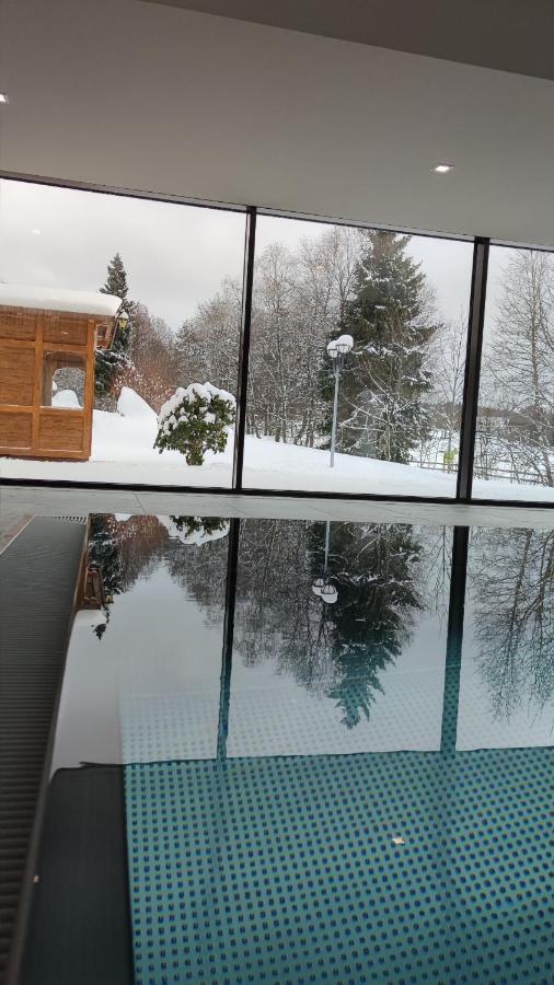 Studio 20Qm Mit Balkon Und Innenpool - 22010 Schluchsee Esterno foto